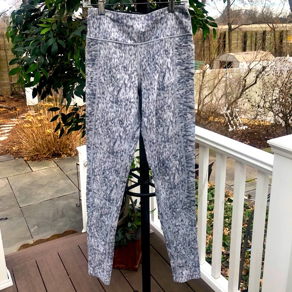 Victoria Secret Long Leggings - Picture 10 of 10